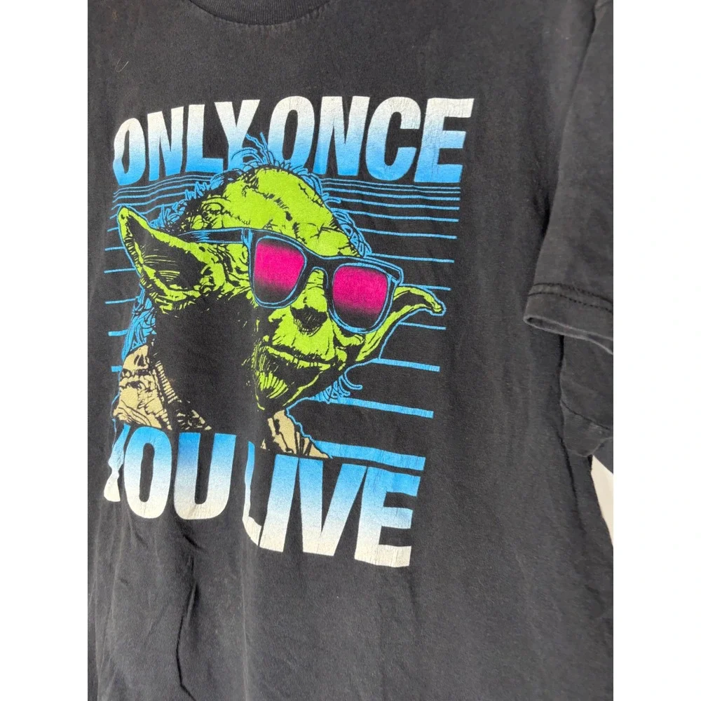 Star Wars Yoda Only Once You Live Graphic T-Shirt Mens Black‎ Neon Sunglasses L - Picture 2 of 6